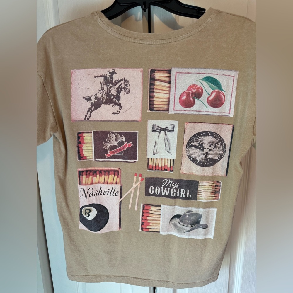Women's Short Sleeve Horse Graphic Tee - Beige